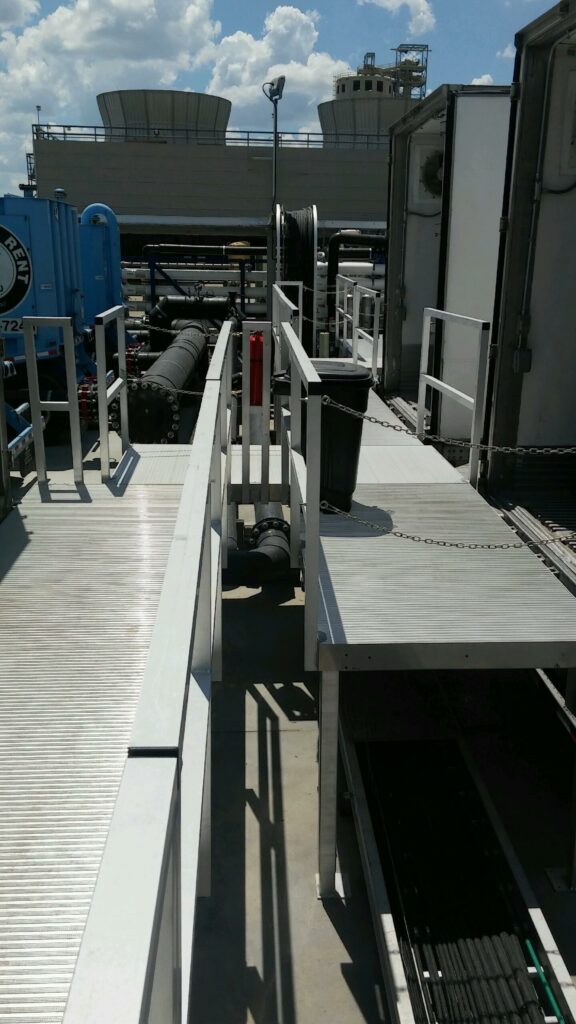 Safety work platform for wastewater