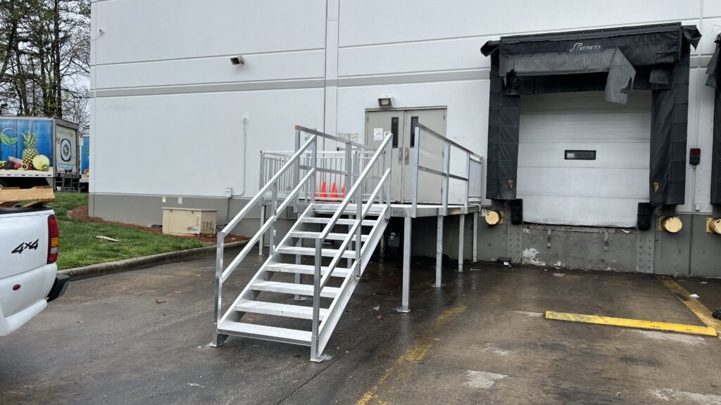 Warehouse_LoadingDock_IndustrialStair_LargePlatform